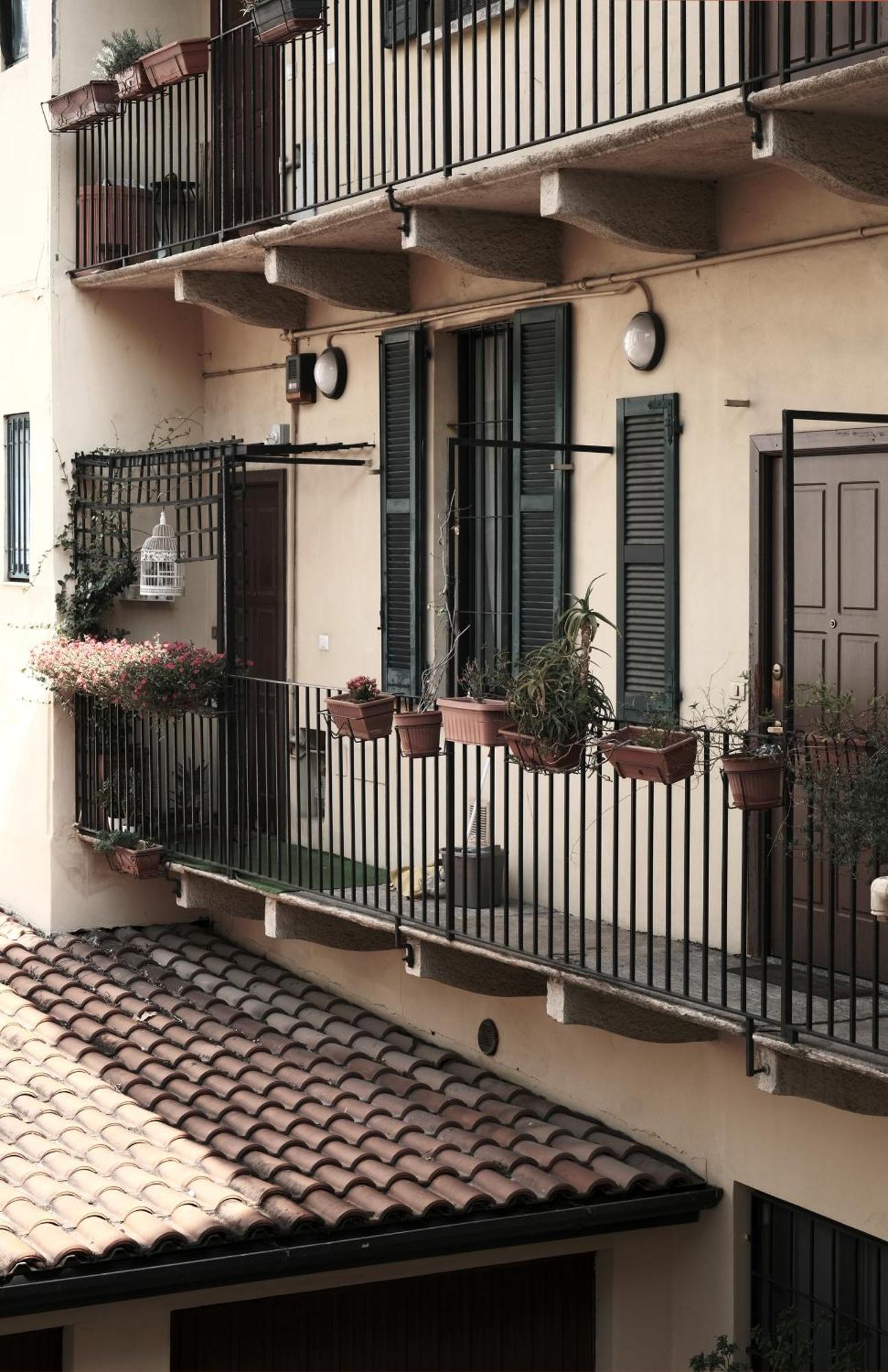 Comecasa Flowery Terraced Apartment Милано Екстериор снимка